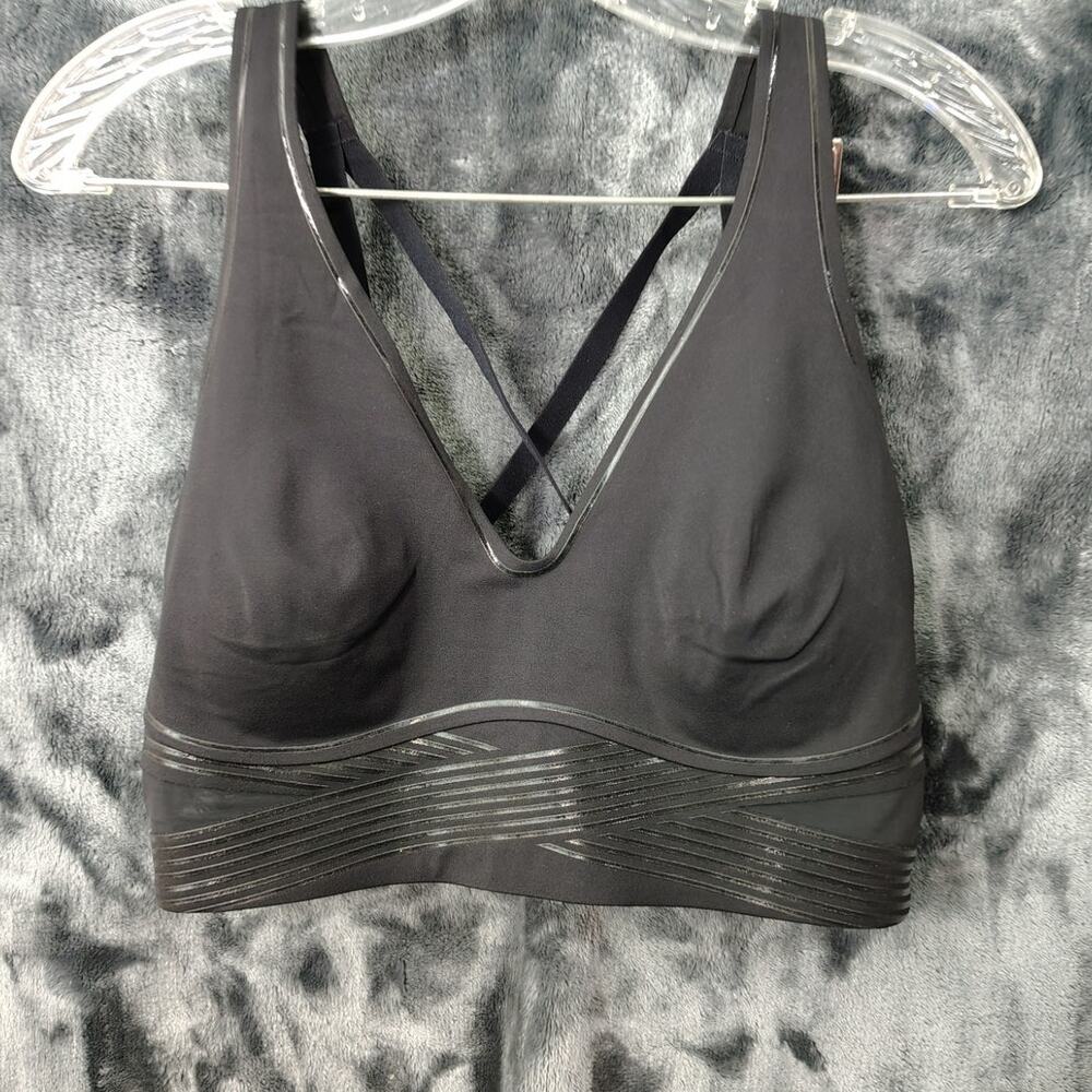 Victoria's Secret VSX Elevate Refined Contour Plunge Sports Bra